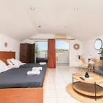 Oscar & Aparthotel 4*