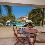 Oscar & Aparthotel 4*