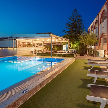 Aparthotel Oscar & 4*