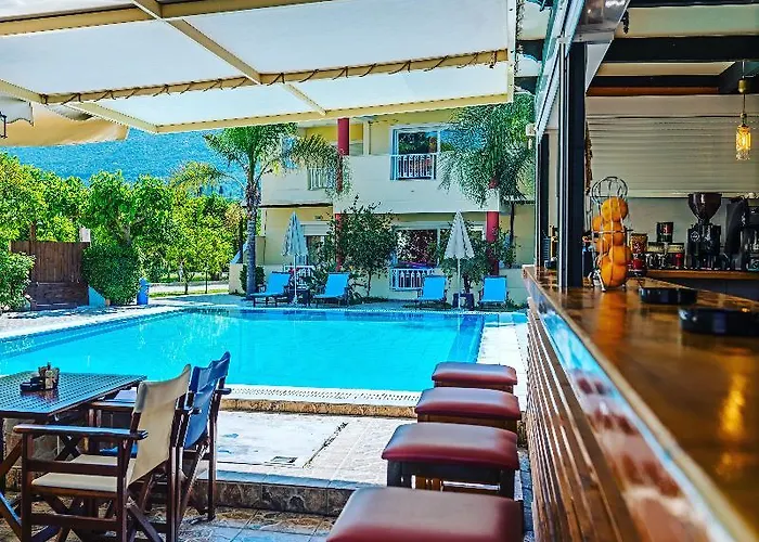 Aparthotel Oscar & 4*
