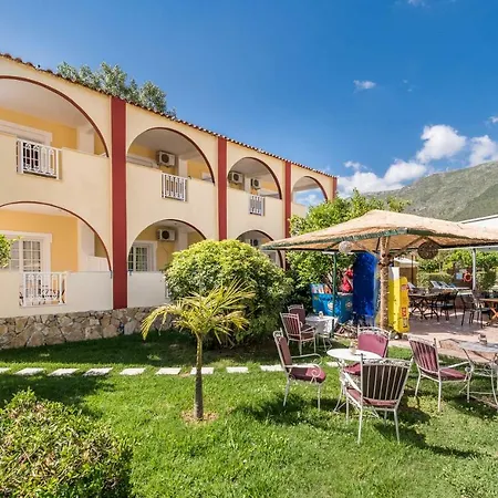 Oscar Villa&studios 2*