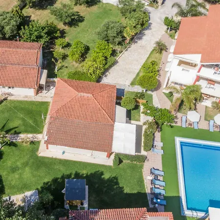 Aparthotel Oscar Villa&studios 2*