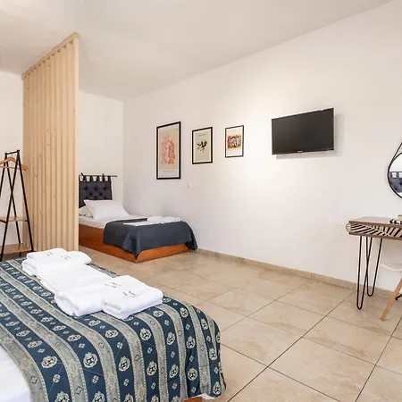 Oscar Villa&studios 4*