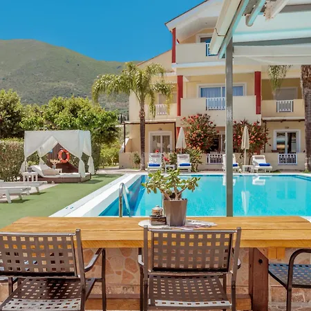 Oscar & 3* アリケス